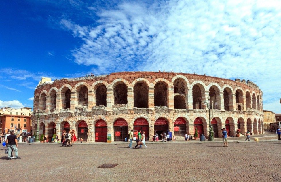 7 Wisata di Verona Italia, Kota Memesona Tanda Cinta Romeo dan Juliet