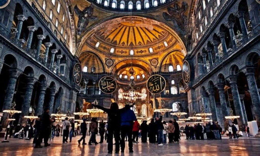 Jadi Bangunan Bersejarah di Turki, Inilah 7 Fakta Museum Hagia Sophia