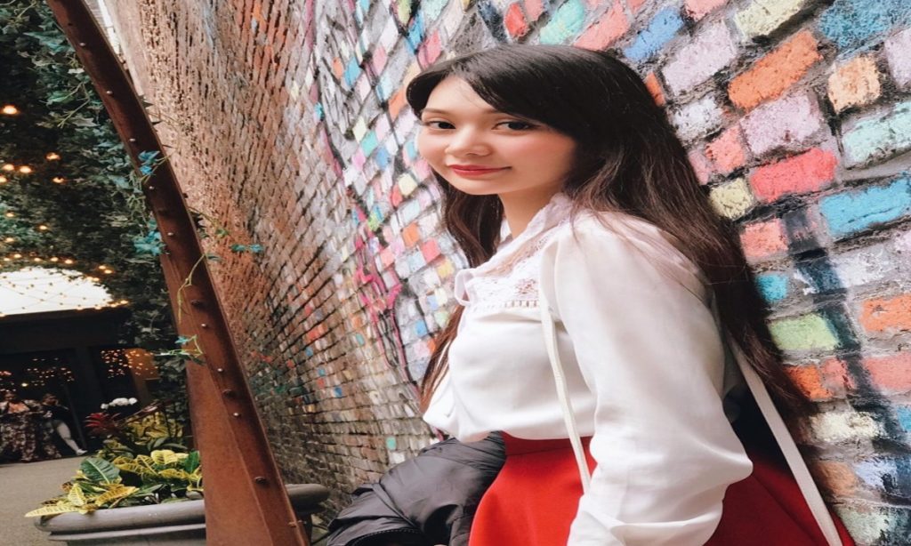 Elaine Qian Seorang Musisi sekaligus Model yang Memiliki Pesona Anggun