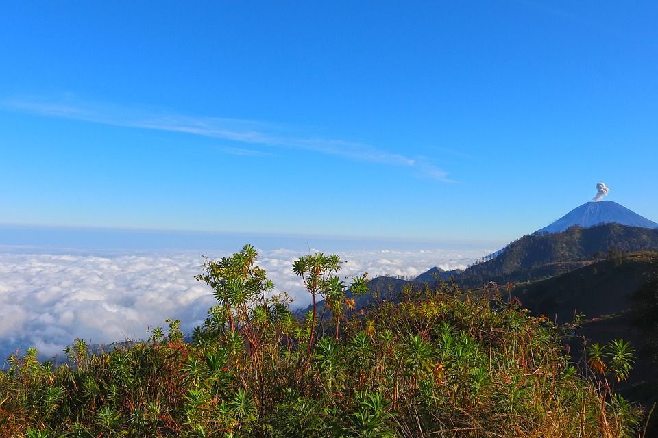 5 Negara yang Memiliki Gunung Berapi Terbanyak di Dunia, Indonesia?