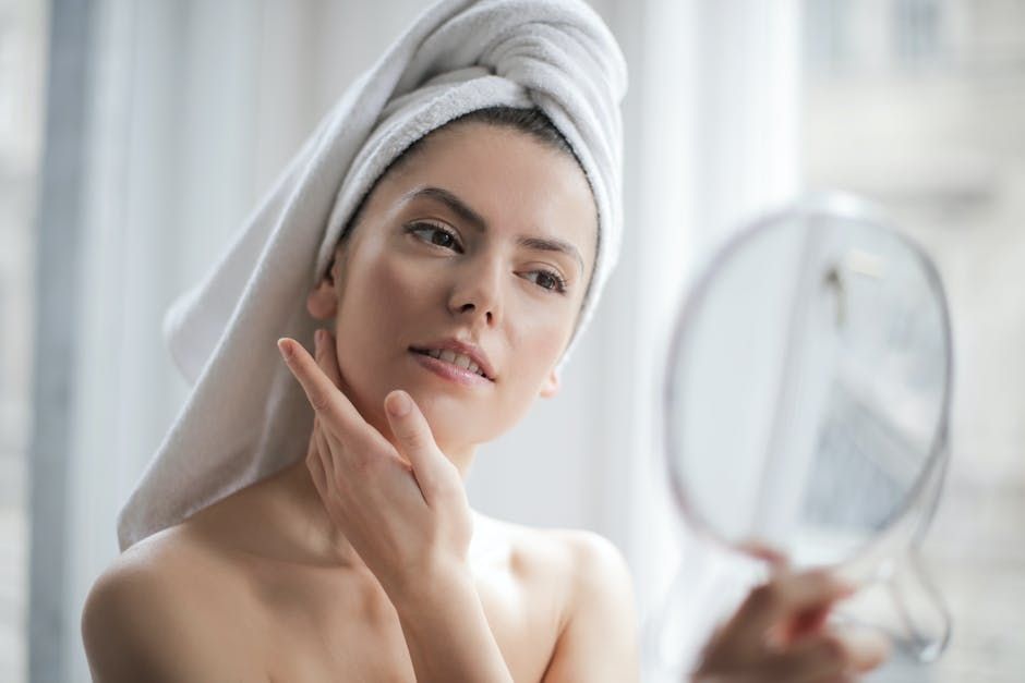 5 Manfaat Memakai Skincare bagi Kesehatan Mental 